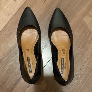 Clarks Black Pointed Toe Heels, 2”, size 6 NEW